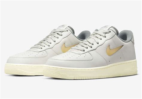 nike air force light bone herren|Buy Air Force 1 '07 LX 'Light Bone' .